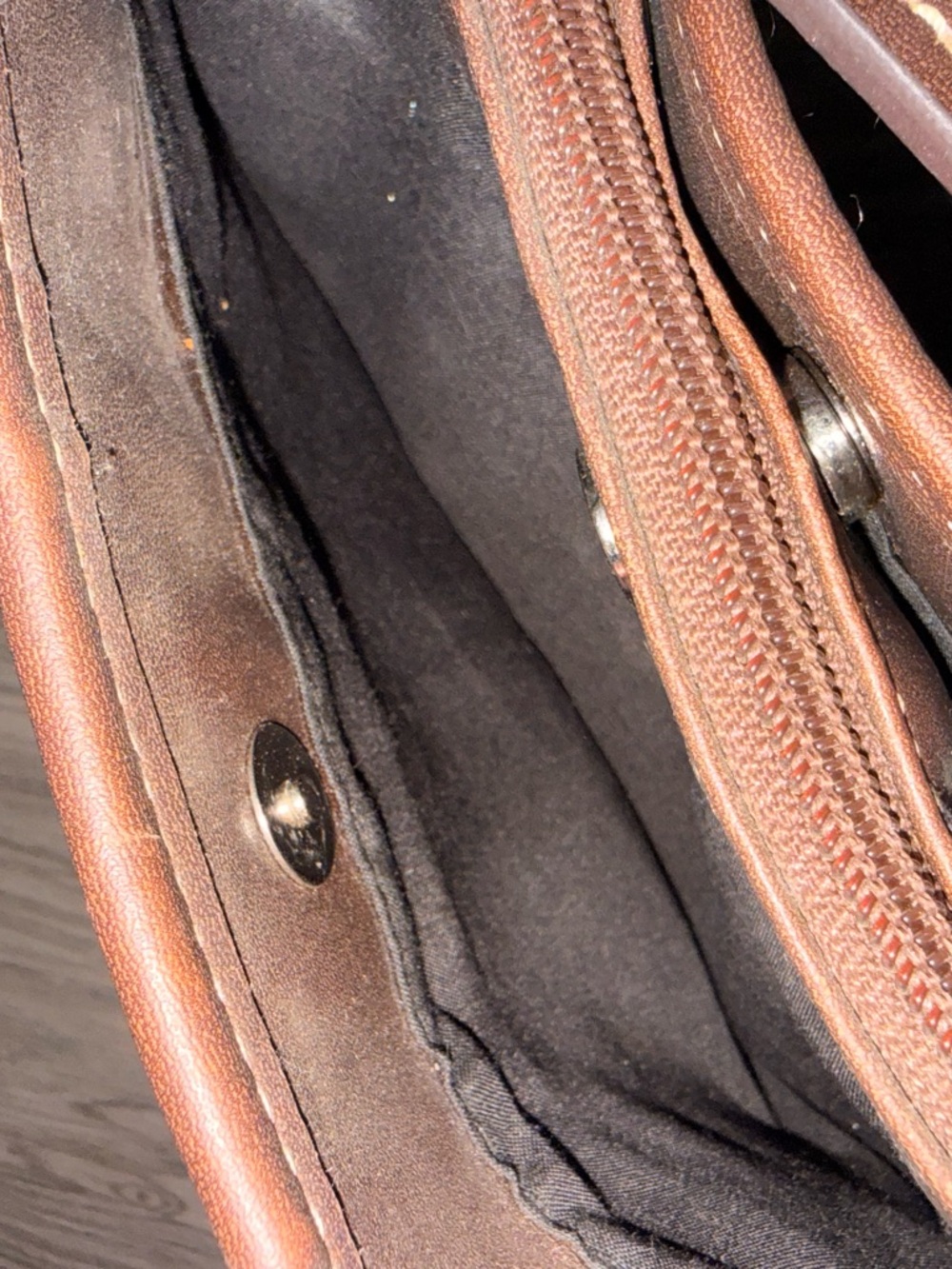 American Living Black and Brown Shoulder Bag - Picture 5 of 7